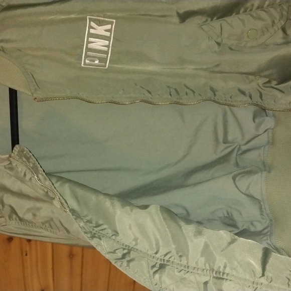 Pink Victoria Secret windbreaker green jacket size XS - Picture 13 of 17